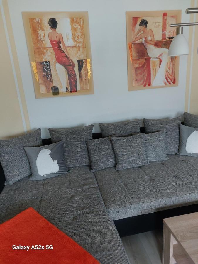 Ferienwohnung Bienwald Mit Pool Fuer 4 - 6 Personen Mit 3 Schlafzimmern Grobitz Bagian luar foto