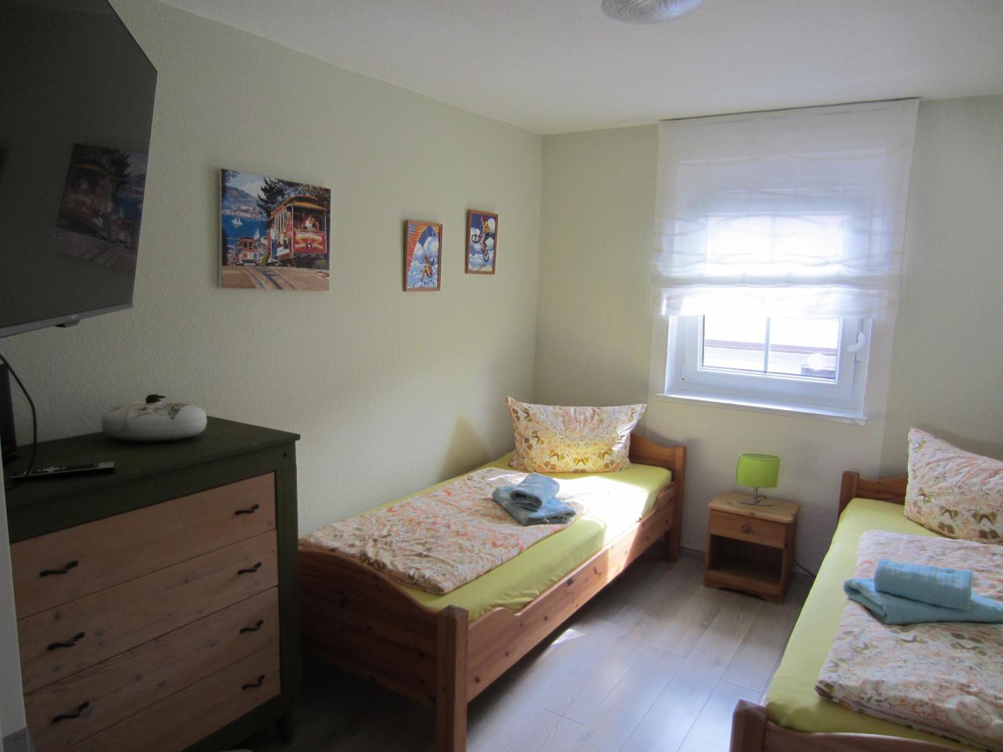 Ferienwohnung Bienwald Mit Pool Fuer 4 - 6 Personen Mit 3 Schlafzimmern Grobitz Bagian luar foto
