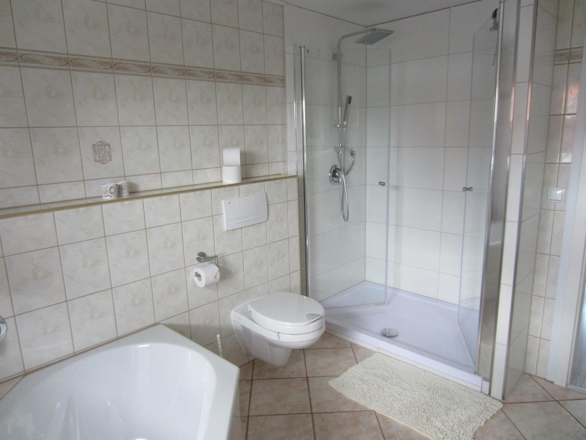 Ferienwohnung Bienwald Mit Pool Fuer 4 - 6 Personen Mit 3 Schlafzimmern Grobitz Bagian luar foto